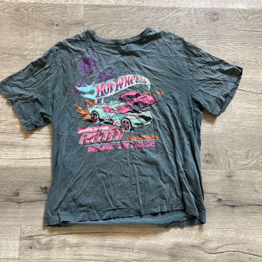 Hot Wheels T-Shirt Small